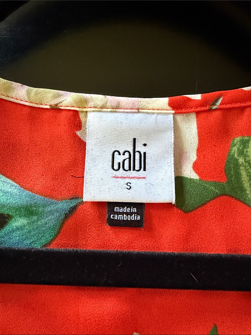 CAbi Red Floral Button-Front blousestyle 6101 - Picture 3 of 5